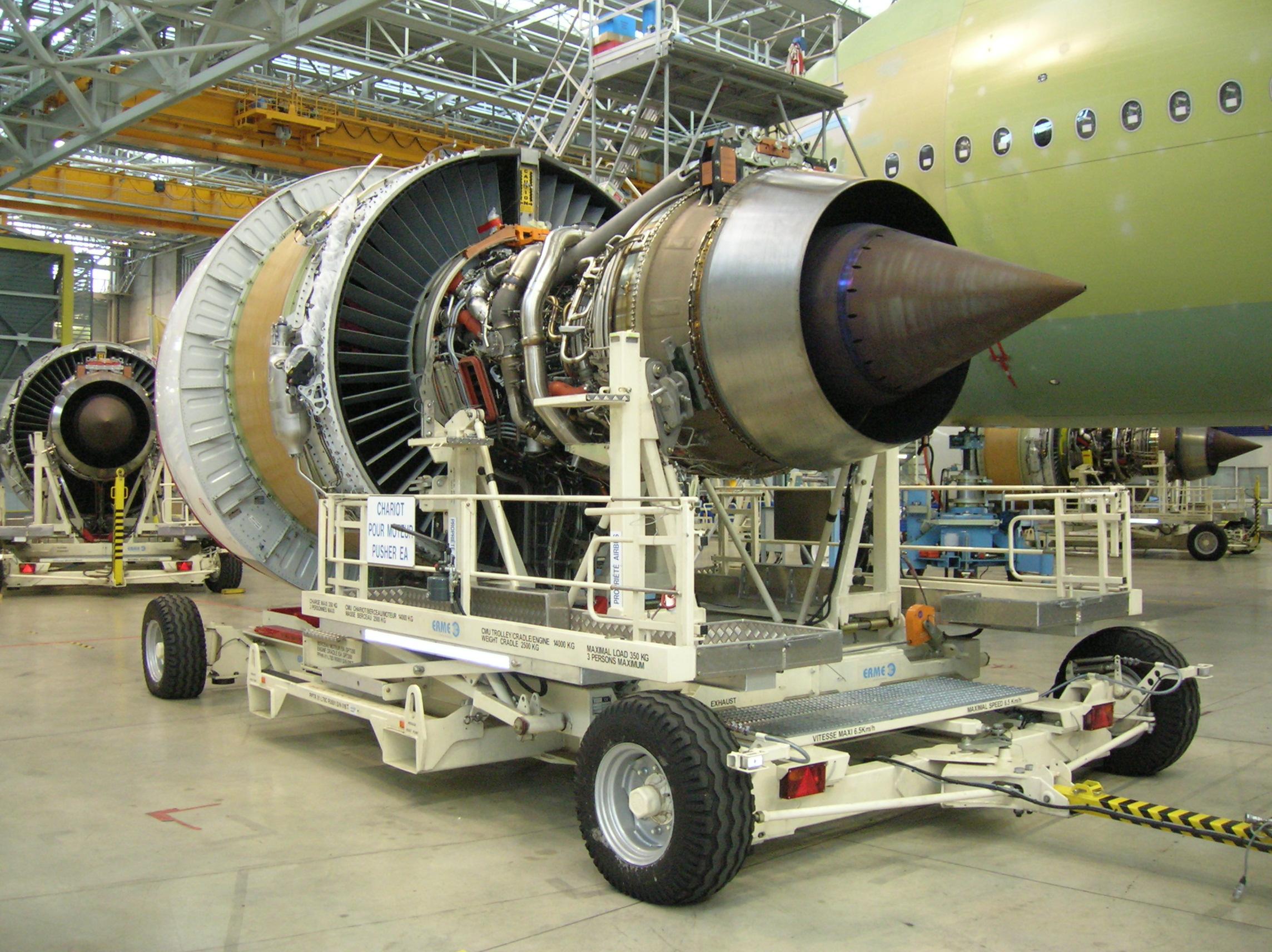 Aircraft engine maintenance facility